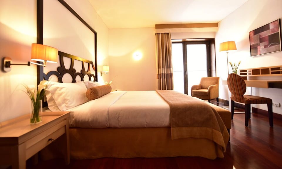 Suite | Minibar, in-room safe, desk, soundproofing