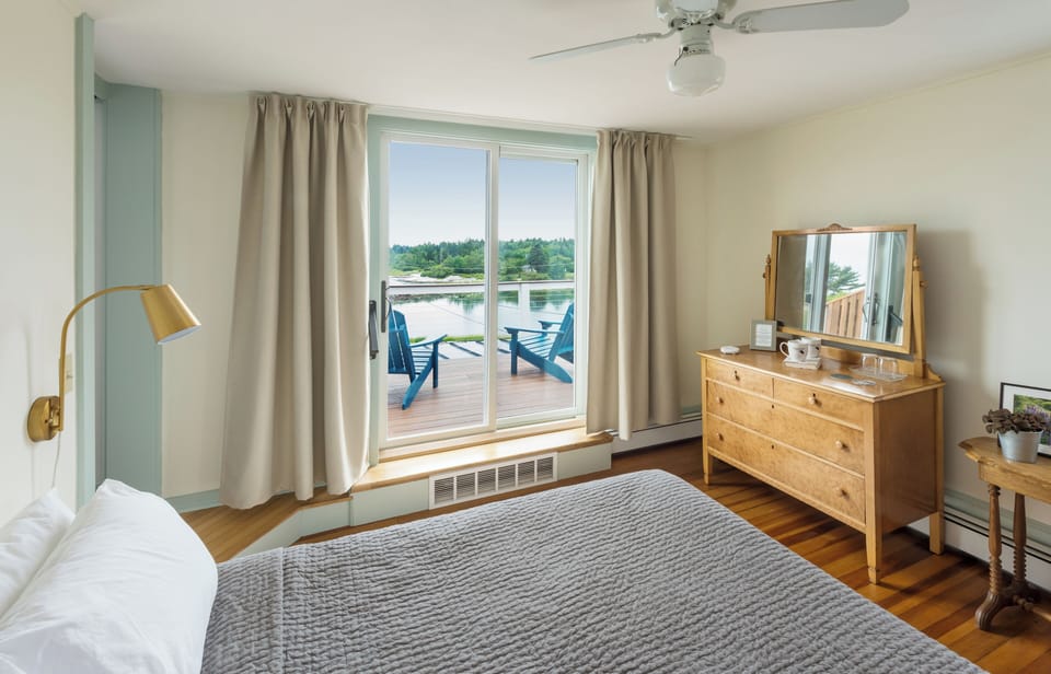 Causeway (Private Bathroom) | Egyptian cotton sheets, premium bedding, memory foam beds