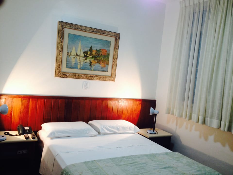 Basic Twin Room | In-room safe, desk, soundproofing, free WiFi