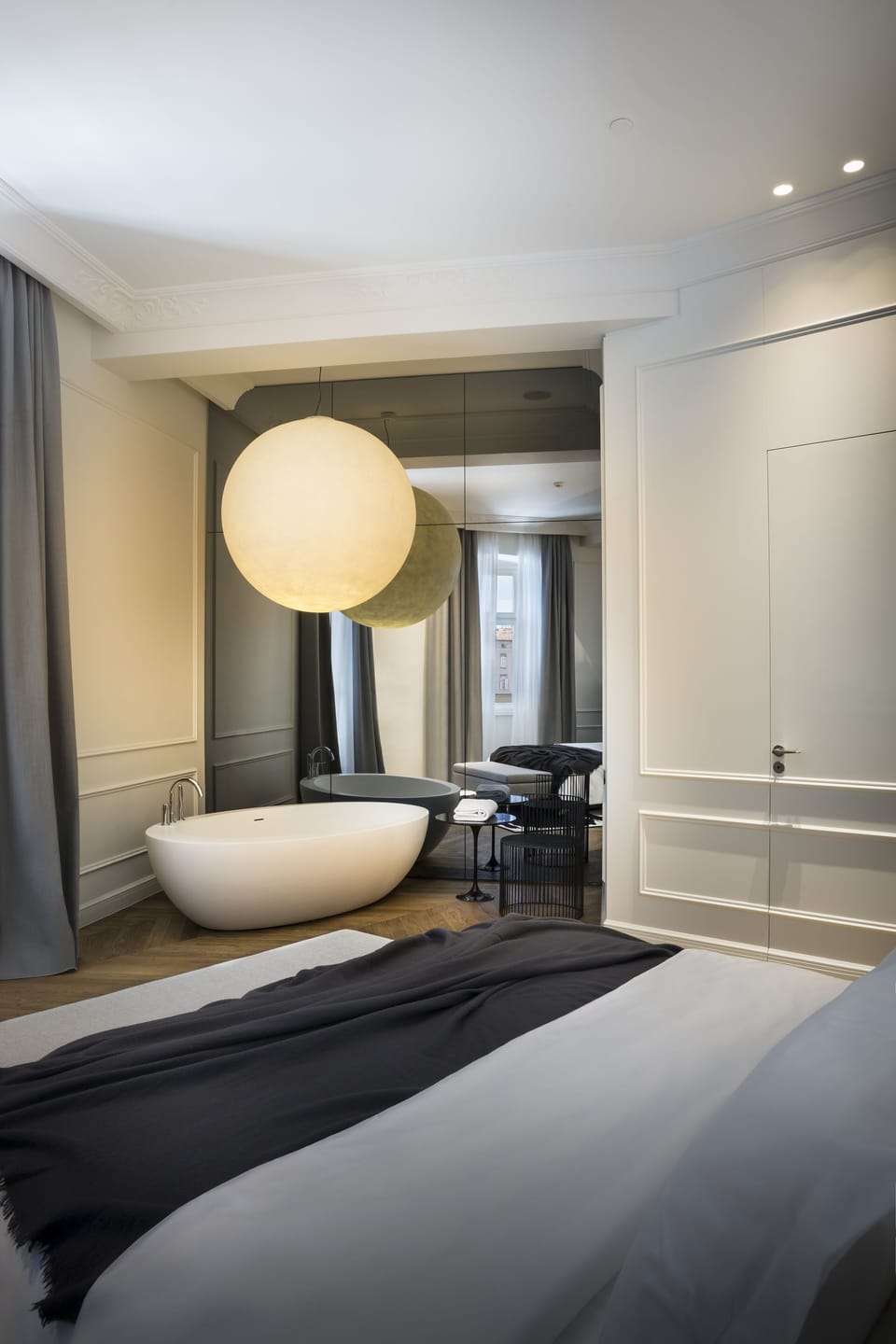 Adriatic Suite | Minibar, in-room safe, individually decorated, desk