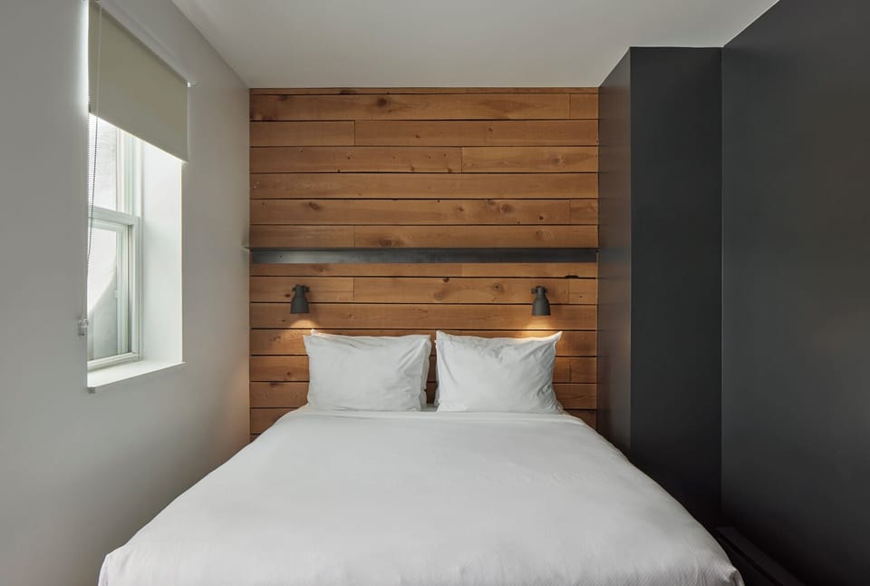 Standard Studio Suite, Multiple Beds, Kitchenette | Premium bedding, individually decorated, soundproofing