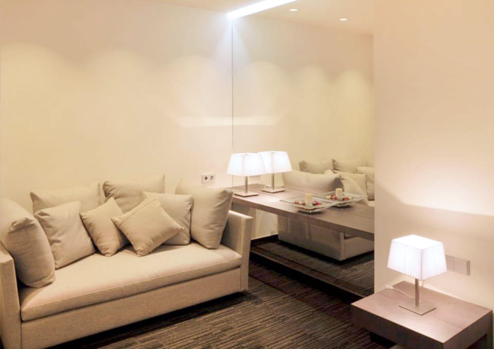 Superior Double Room | Minibar, in-room safe, desk, blackout drapes