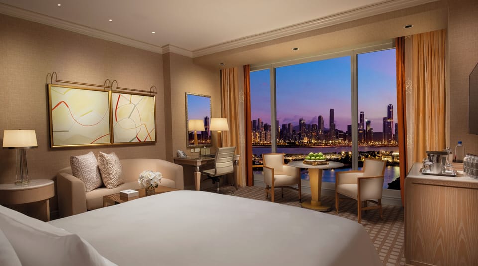 Deluxe Room City View | Premium bedding, minibar, in-room safe, desk