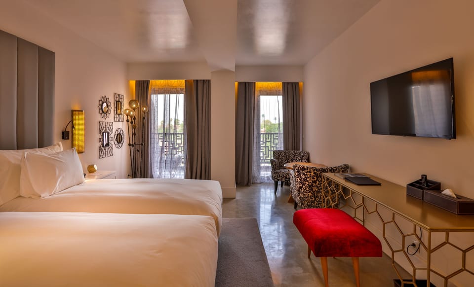 Deluxe Room | Premium bedding, pillowtop beds, minibar, in-room safe