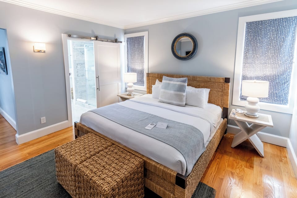 Room 2 | Premium bedding, individually decorated, individually furnished