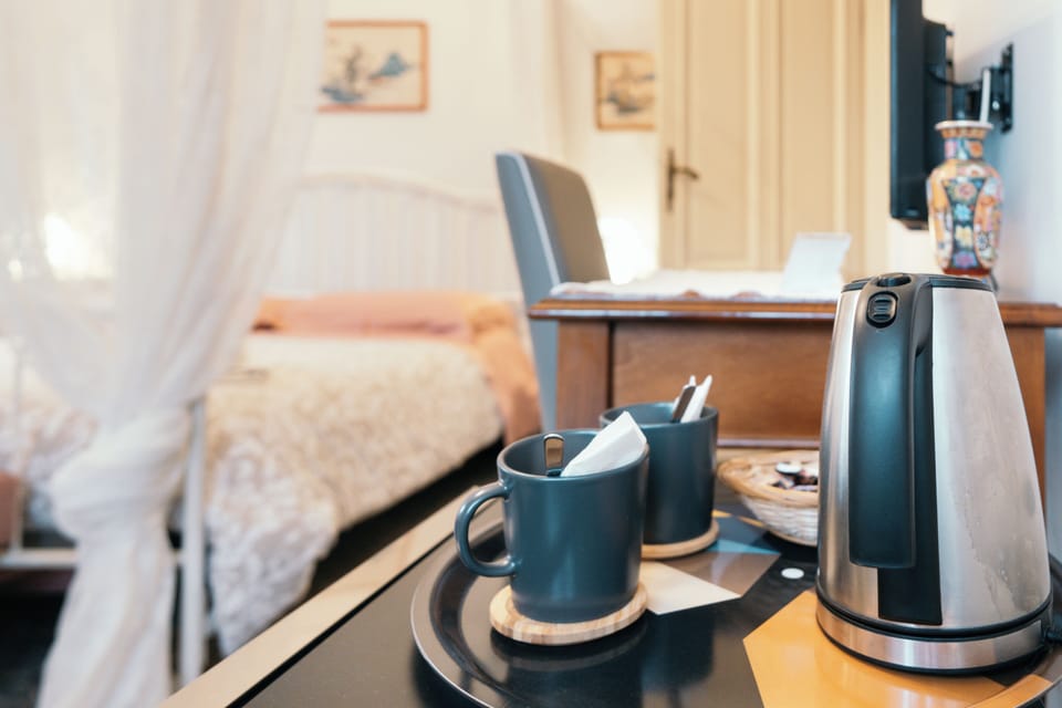 Turandot | Premium bedding, down comforters, memory foam beds, desk