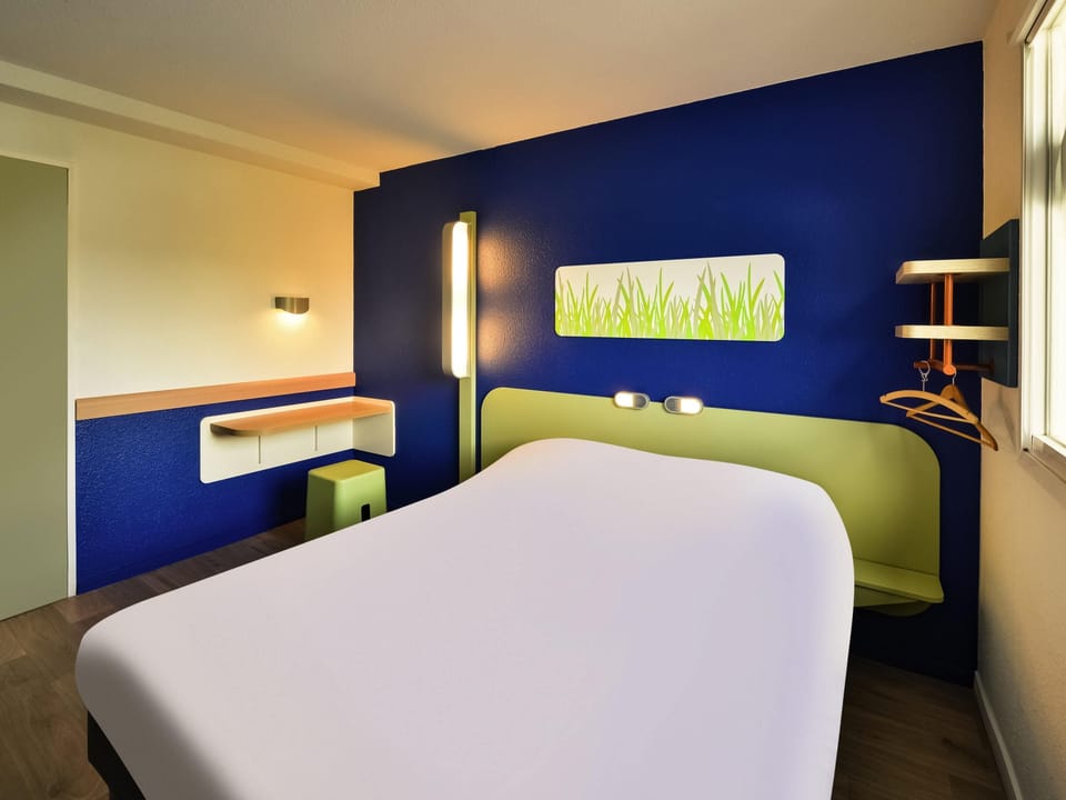 Double Room | Desk, soundproofing, free WiFi, bed sheets