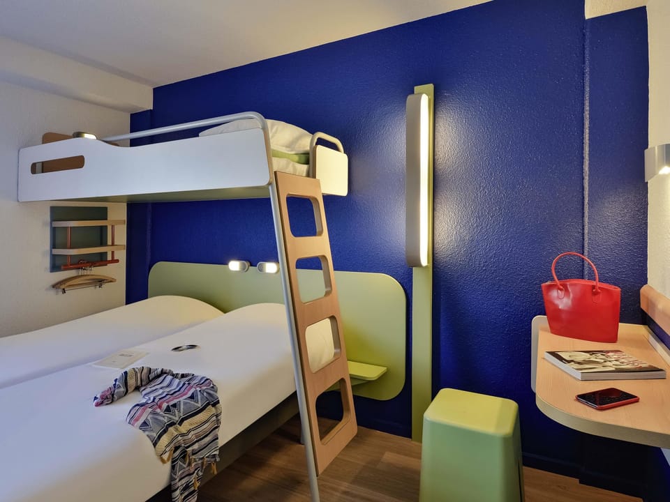 Triple Room, 3 Twin Beds | Desk, soundproofing, free WiFi, bed sheets