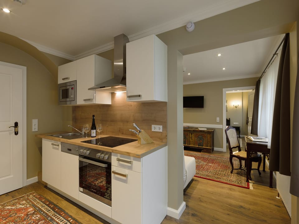 Luxury Apartment, 1 Bedroom (self-catered) | Private kitchen