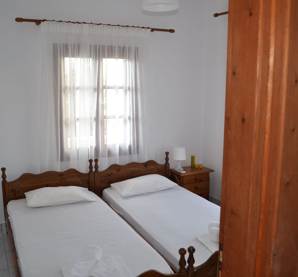 Superior Double or Twin Room | 1 bedroom, in-room safe, free WiFi, bed sheets