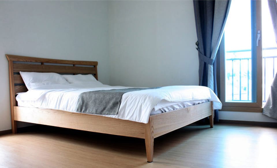Family Room (Separate bedroom and living room) | Blackout drapes, free WiFi