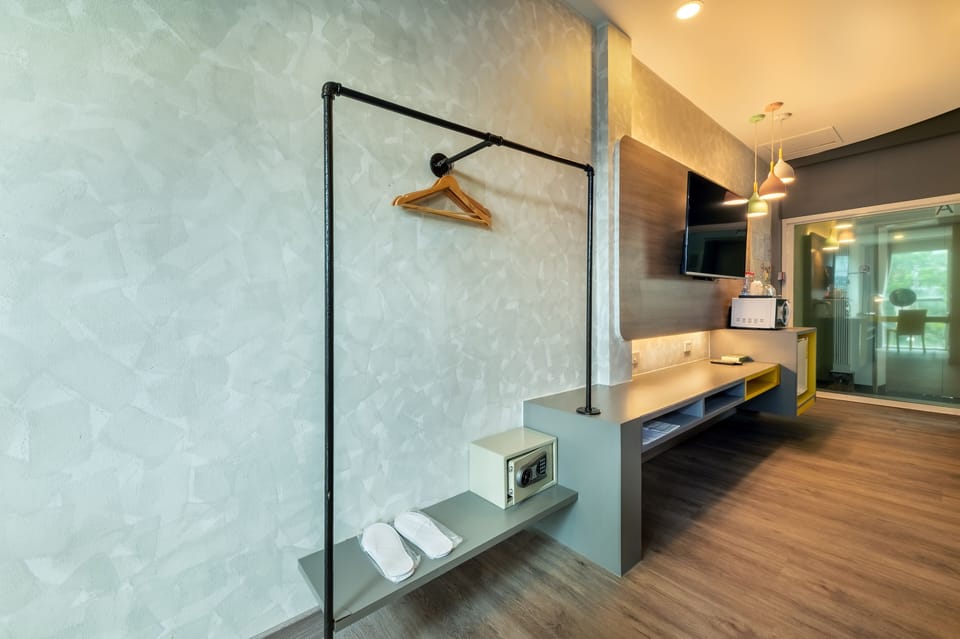 Deluxe Triple Room | Room amenity