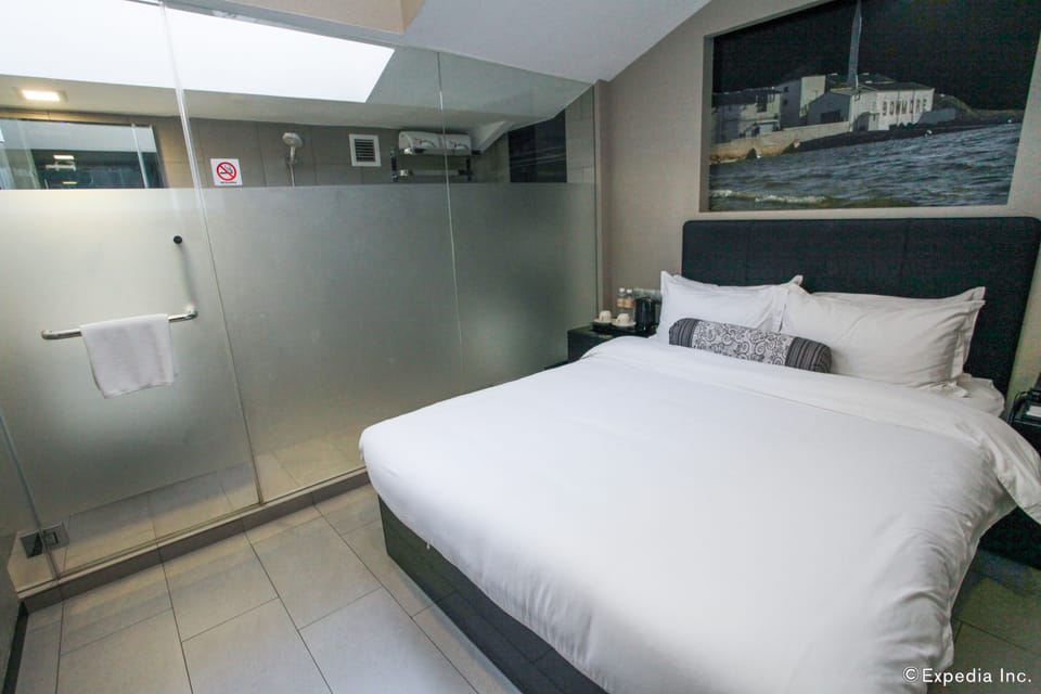 Deluxe Double Room, Mezzanine | Desk, WiFi (free)