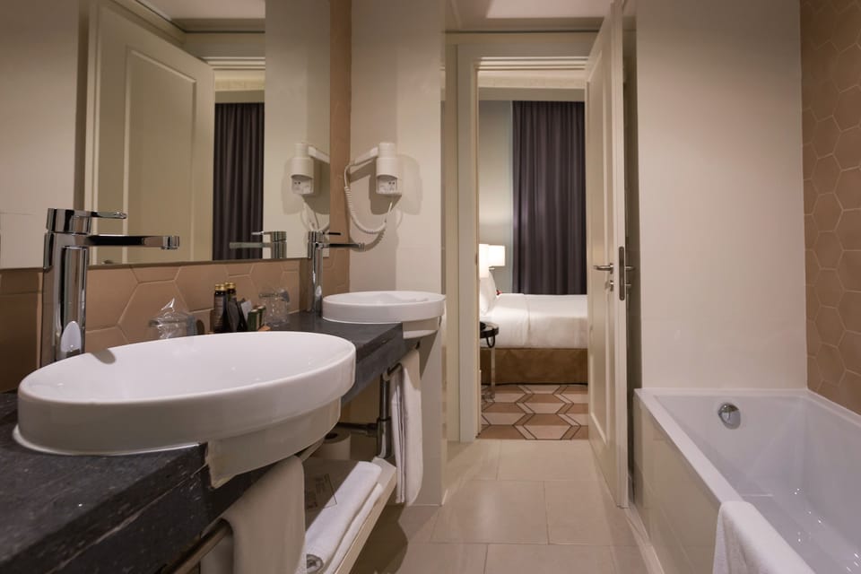 Superior Double or Twin Room | Minibar, desk, free WiFi, bed sheets