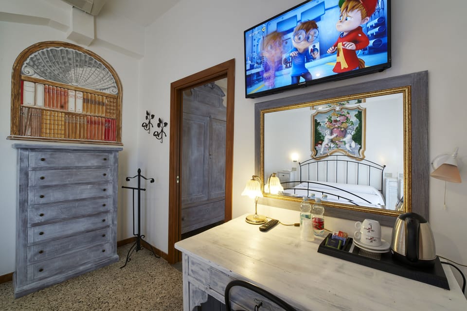 Romantic Suite, 2 Bedrooms, Connecting Rooms, Oceanfront (Novecento) | In-room safe, desk, soundproofing, free WiFi