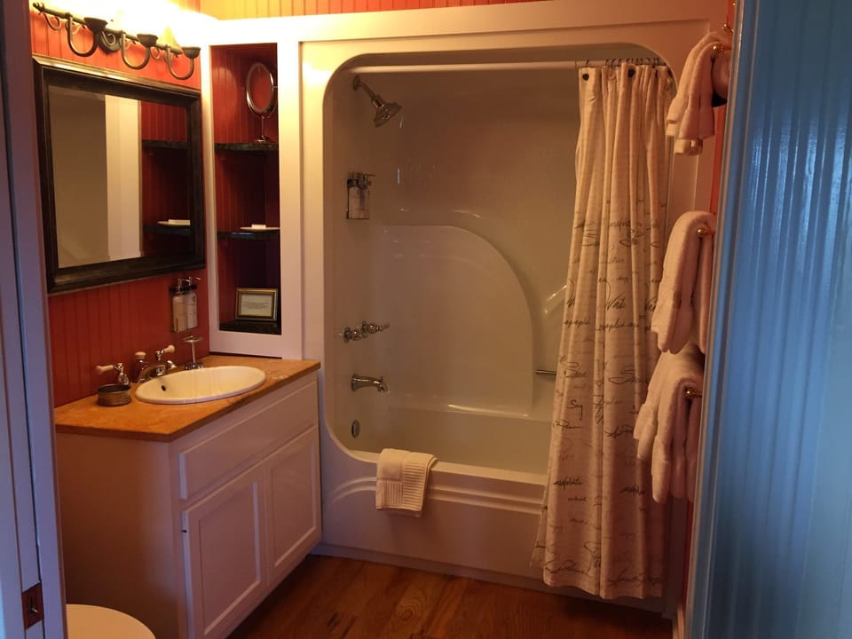 Rose Hill Retreat Bed and Breakfast in Texas