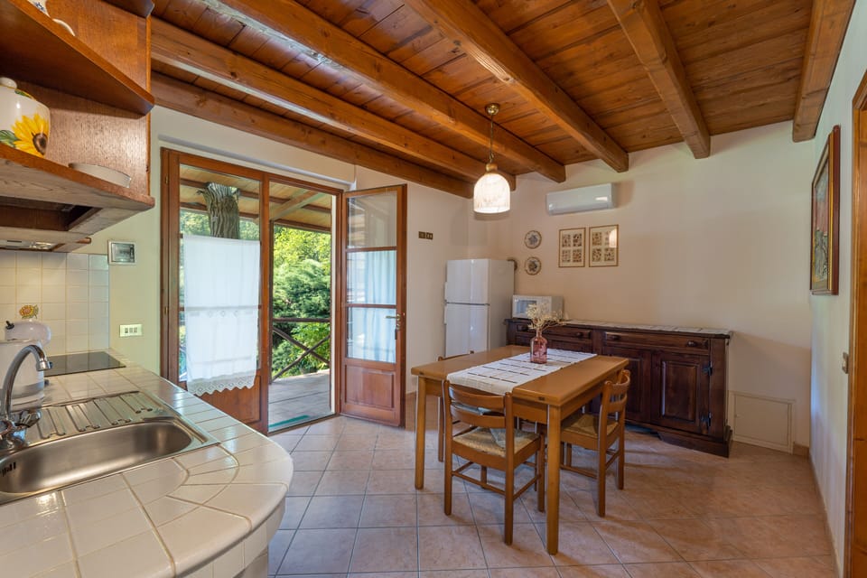 Family Apartment, 3 Bedrooms, Terrace, Garden View | Living area