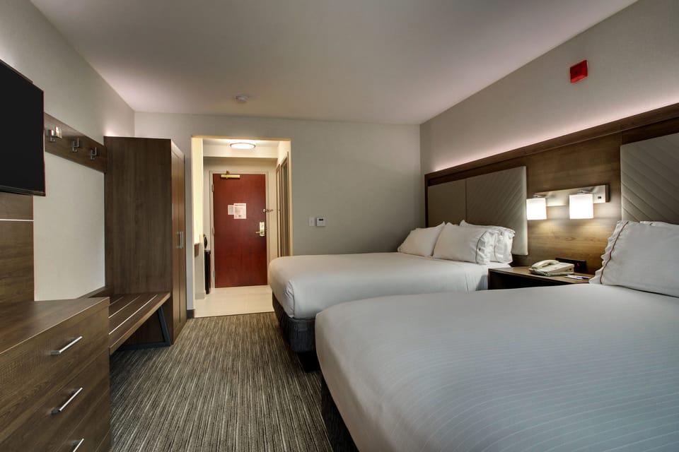 In-room safe, desk, soundproofing, iron/ironing board