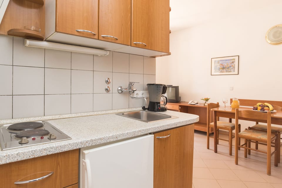 Private kitchenette