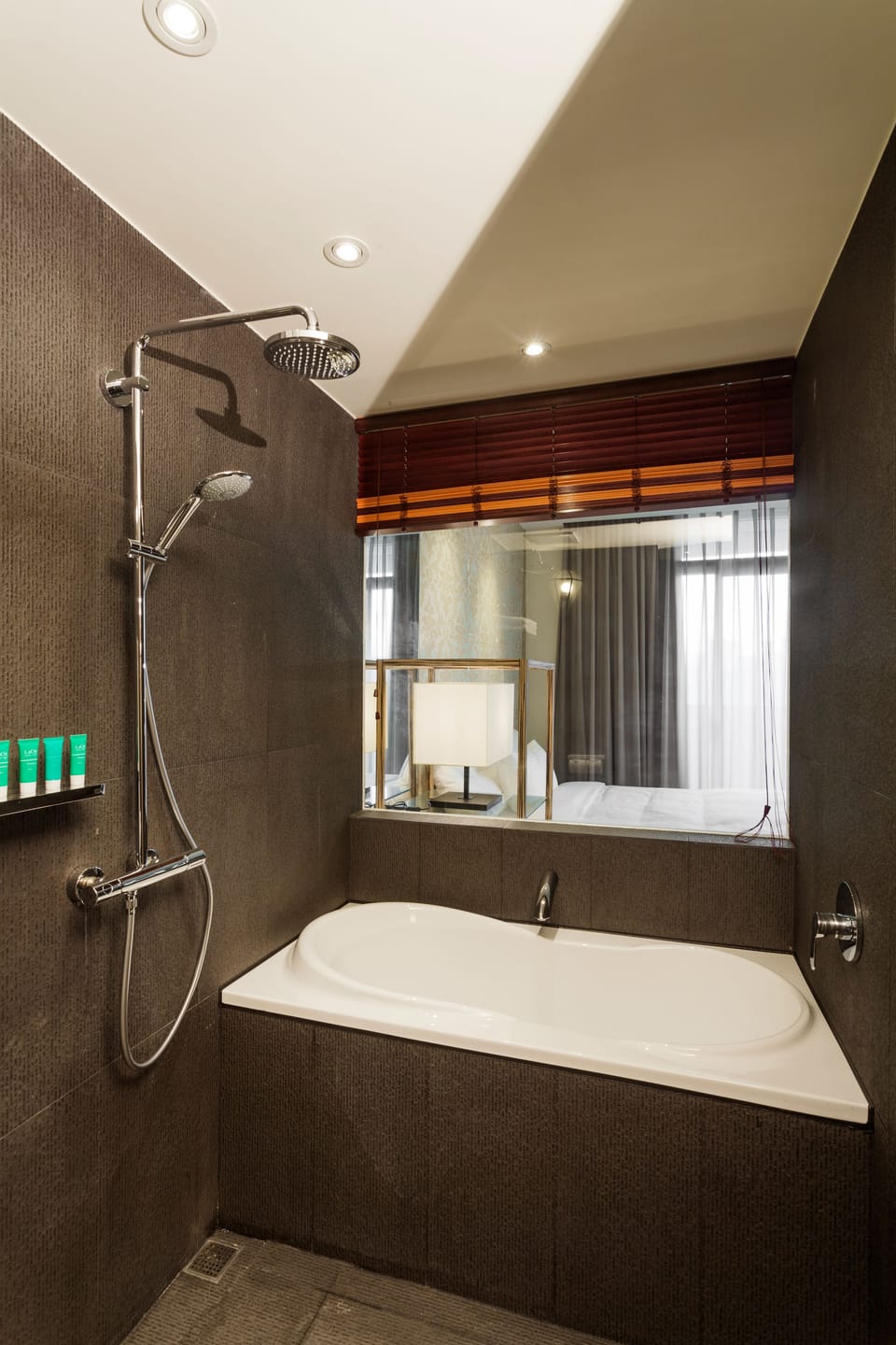 Premier Double Room | Deep soaking bathtub