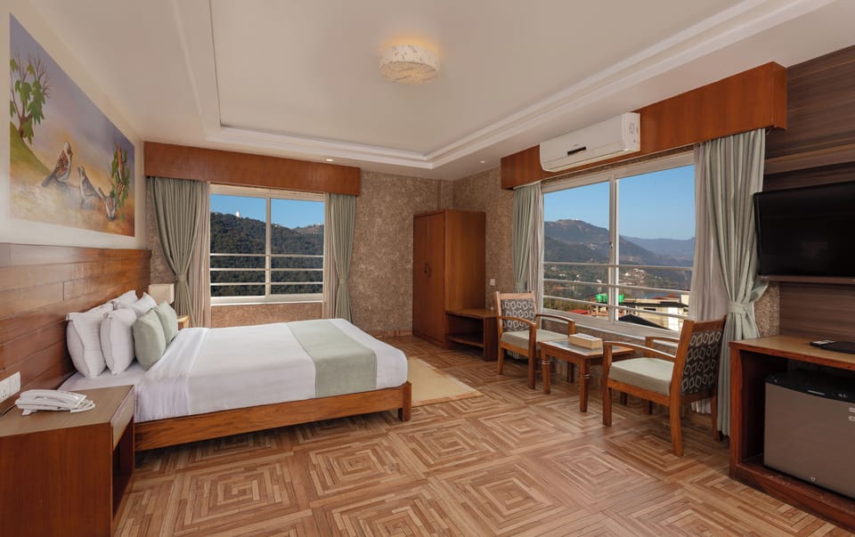 Premium bedding, in-room safe, individually furnished, desk