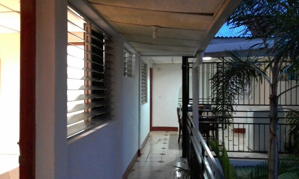 Handrails in hallways
