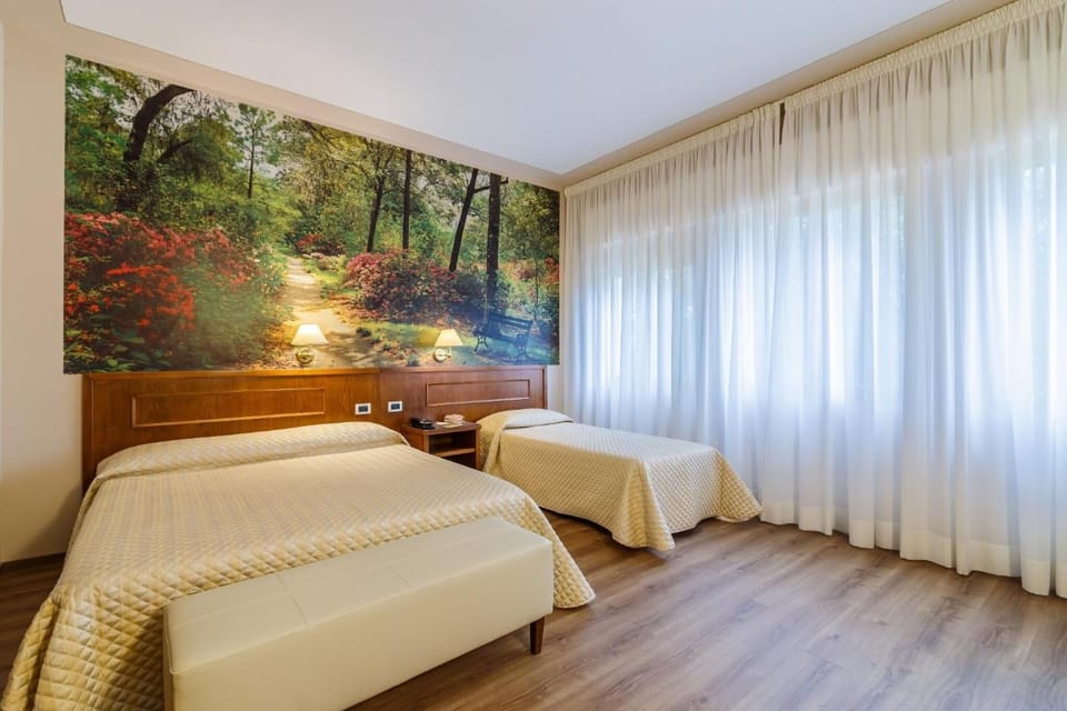 Down comforters, minibar, in-room safe, desk