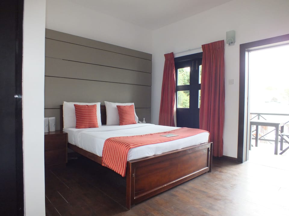 Standard Room | Desk, blackout drapes, iron/ironing board, rollaway beds