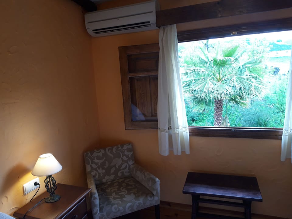 Desk, blackout drapes, WiFi (free), bed sheets