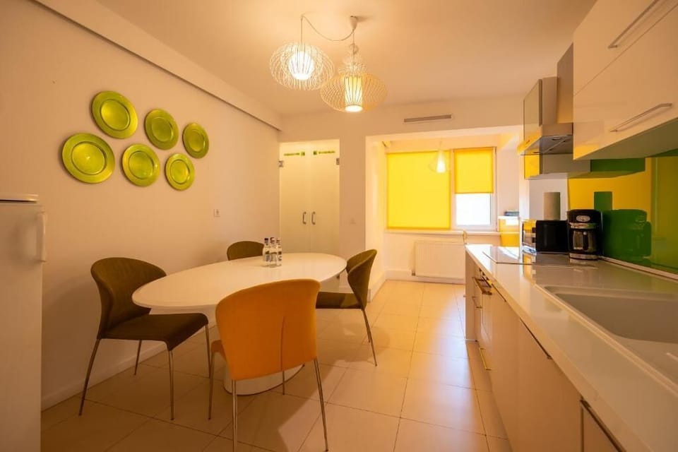 Deluxe Apartment (annex building) | Minibar, iron/ironing board, free WiFi, bed sheets