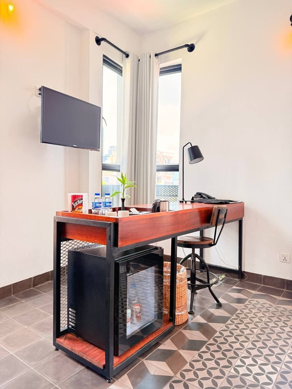 Deluxe Twin Room | Down comforters, memory foam beds, minibar, in-room safe