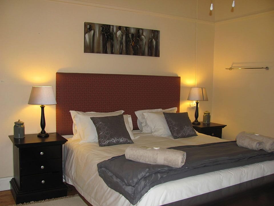 Deluxe Room (1) | Bed sheets