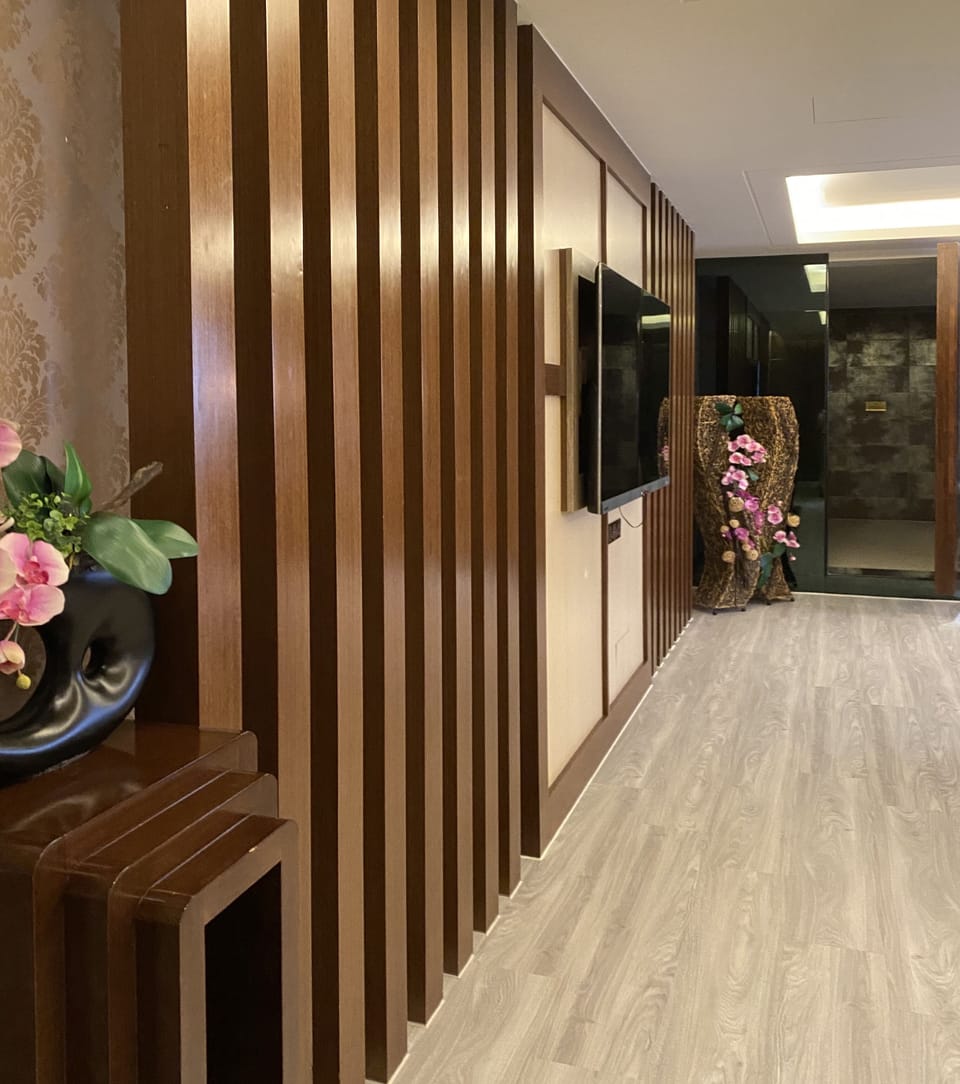Deluxe Double Room | Free minibar items, desk, free WiFi, bed sheets