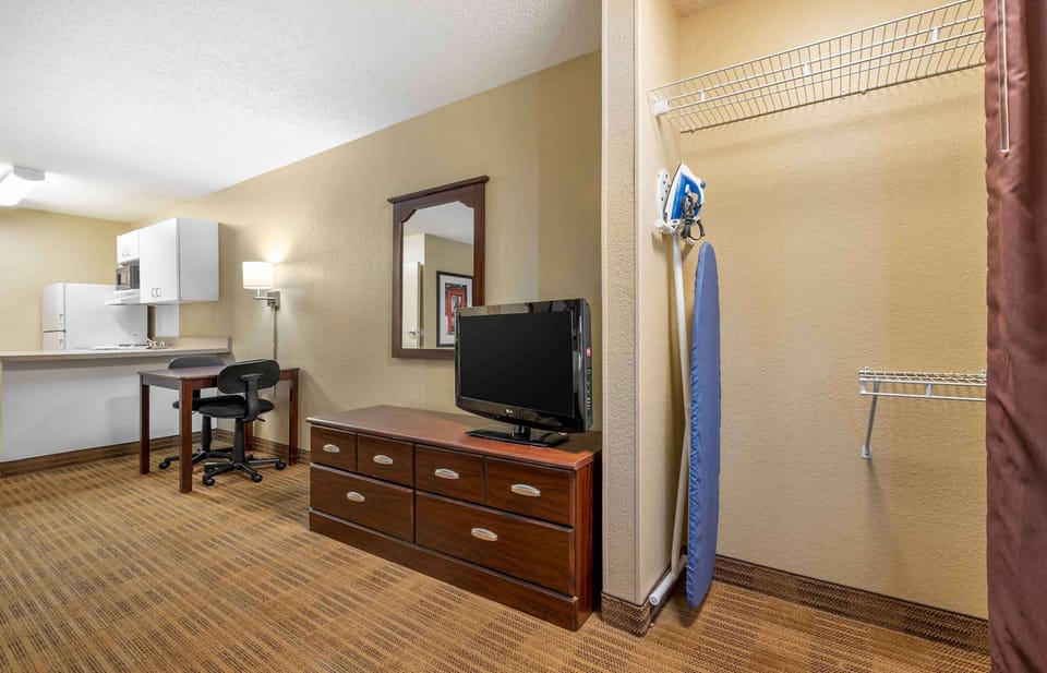 Studio, 2 Double Beds, Non Smoking | Desk, laptop workspace, blackout drapes, iron/ironing board