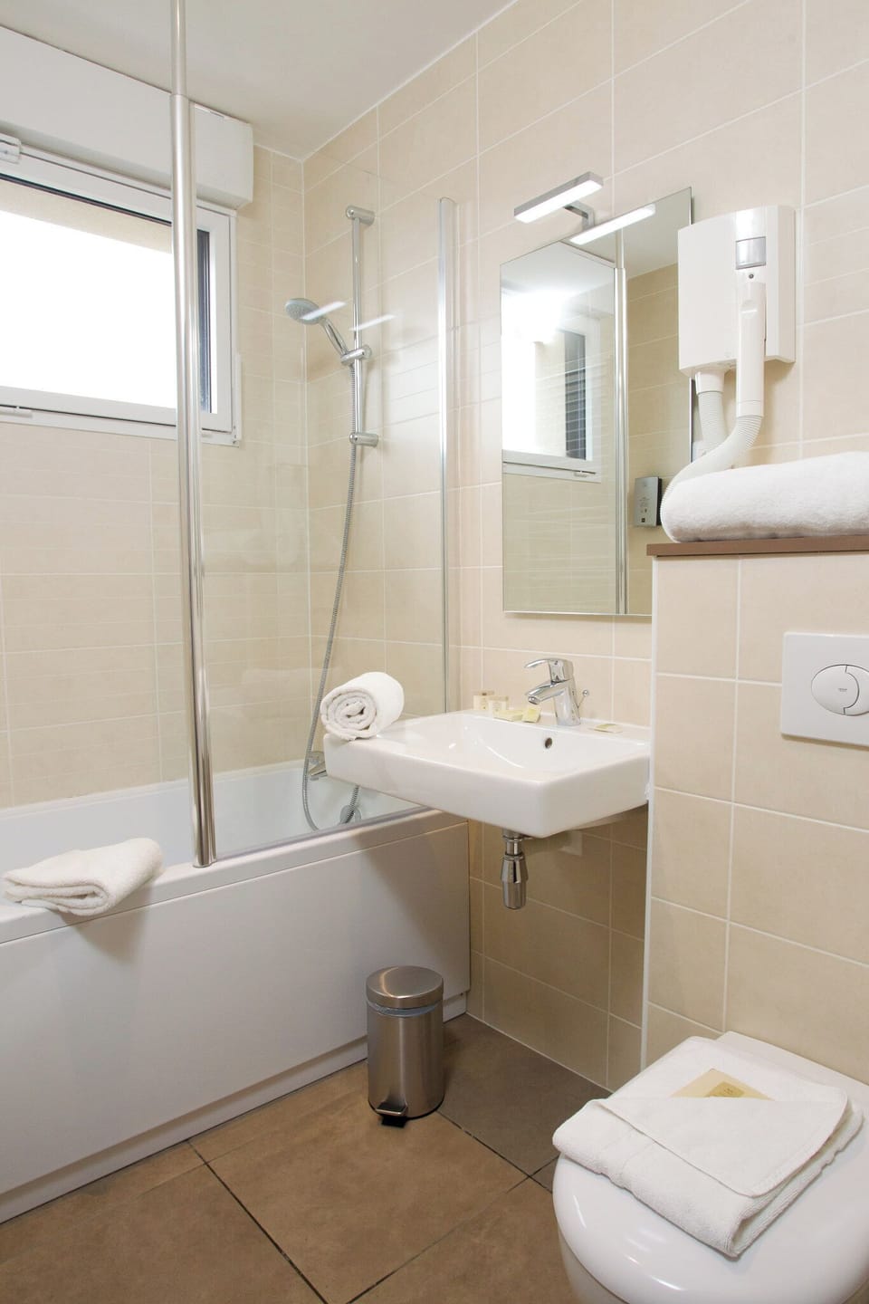 Double or Twin Room, Balcony | Bathroom | Free toiletries, hair dryer, towels