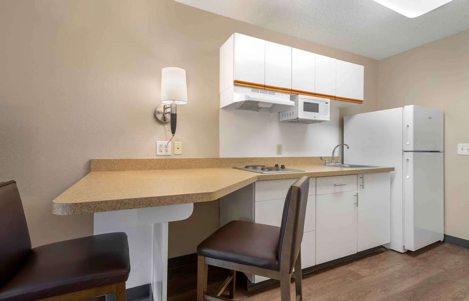 Studio, 2 Double Beds, Non Smoking | Desk, blackout drapes, iron/ironing board, free WiFi