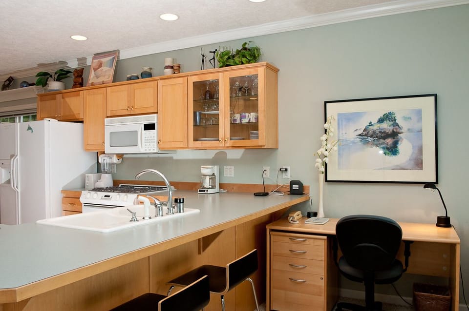 Condo, 1 Bedroom, 2 Bathrooms, Ocean View (Sea for Two) | Living area | Flat-screen TV, fireplace, DVD player