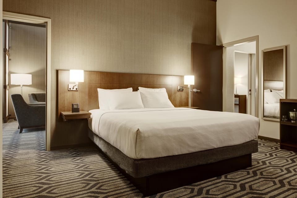 Egyptian cotton sheets, premium bedding, down comforters, pillowtop beds
