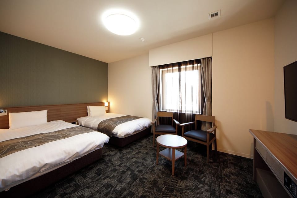 [No Cleaning Service] Twin Room, 2 Twin Beds, Non Smoking | Down comforters, in-room safe, desk, laptop workspace