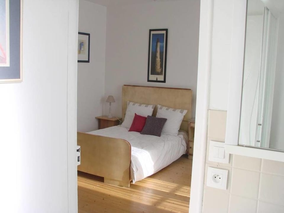 Comfort Double Room, Ensuite, City View | Premium bedding, Select Comfort beds, desk, laptop workspace