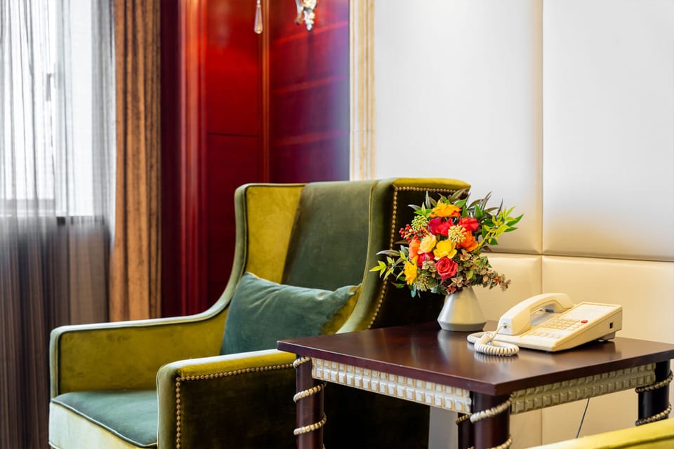 Presidential Suite | Living area | LCD TV