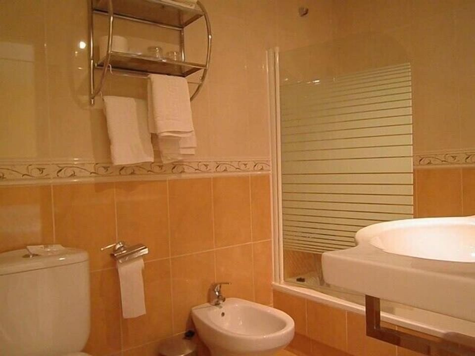 Hair dryer, towels