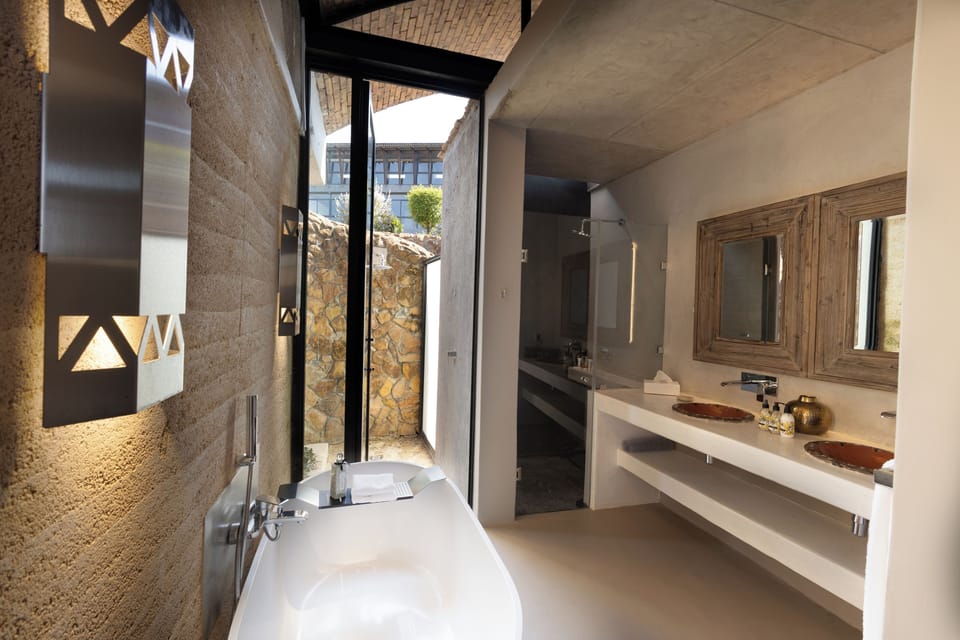 Shower, towels
