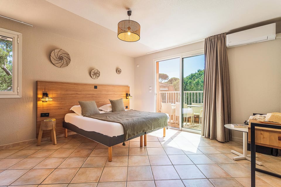 In-room safe, free WiFi