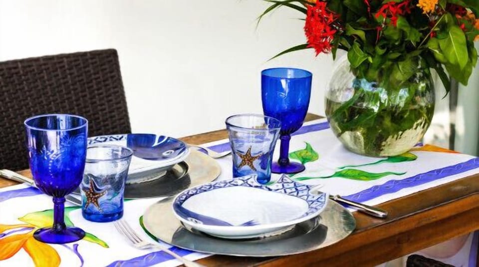 Deluxe Bungalow | In-room dining