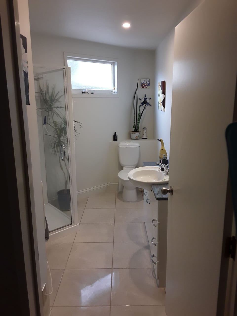 Basic Room, 1 Double Bed | Bathroom | Shower, hair dryer, towels, soap