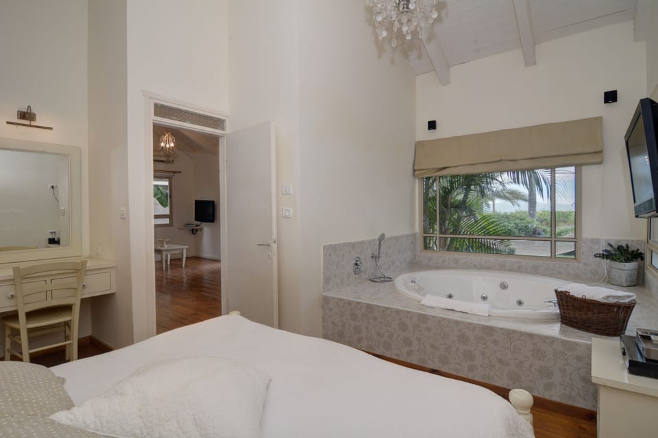The White Cabins - View Villa in North District