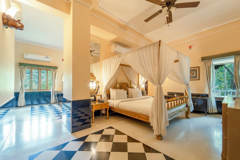 Royal Salute Suite | Egyptian cotton sheets, premium bedding, memory foam beds, minibar