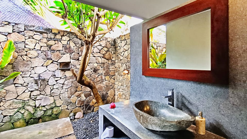 Luxury Villa, 2 Bedrooms | Bathroom | Shower, rainfall showerhead, free toiletries, slippers