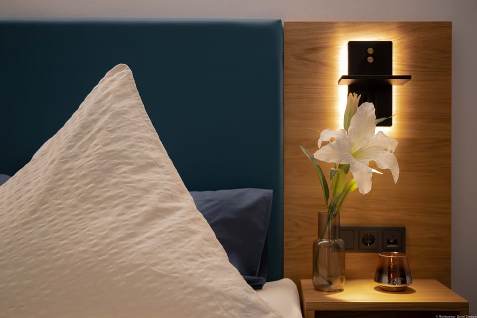 Deluxe Room | Premium bedding, minibar, laptop workspace, soundproofing